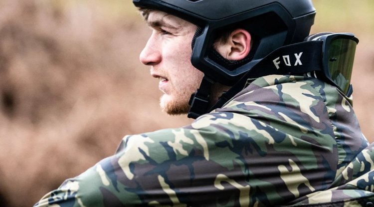 A Fox Racing apresenta o novo capacete DROPFRAME PRO