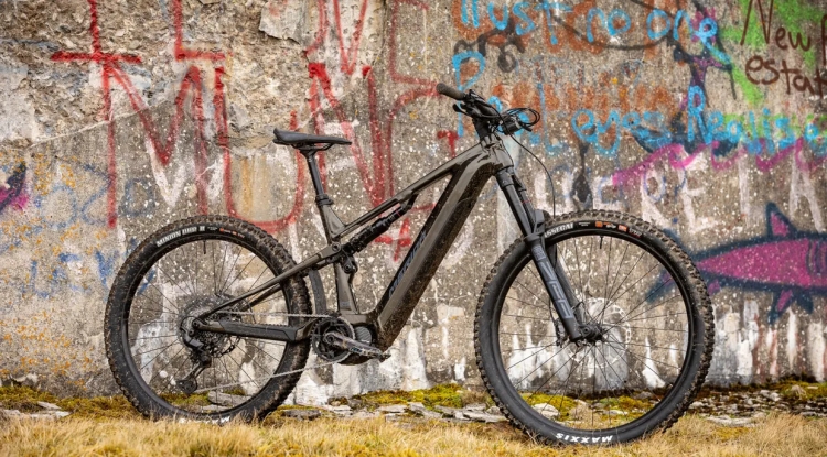 [News] New Merida eOne-Forty and eOne-Sixty eMTBs share looks and suspension with non-assisted siblings.